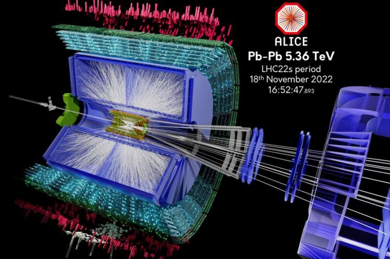 Abb.: Pb-Pb-Kollision bei ALICE. Die Blei-Ionen waren drei Tage lang im...