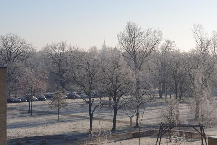 Abb.: Bei auflösendem Morgennebel lässt sich die Zunahme der Sichtweite...